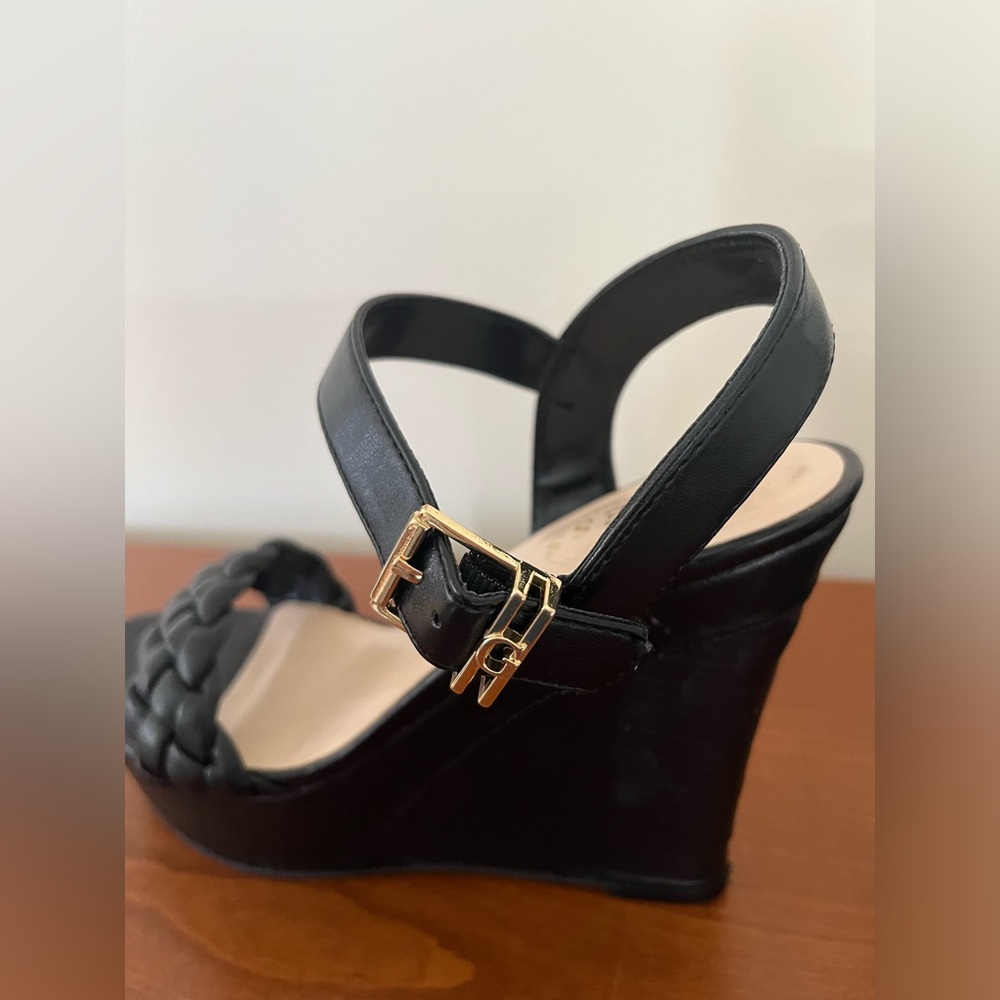 Guess black braided top 5” wedges NWOT size 8 - Picture 5 of 5
